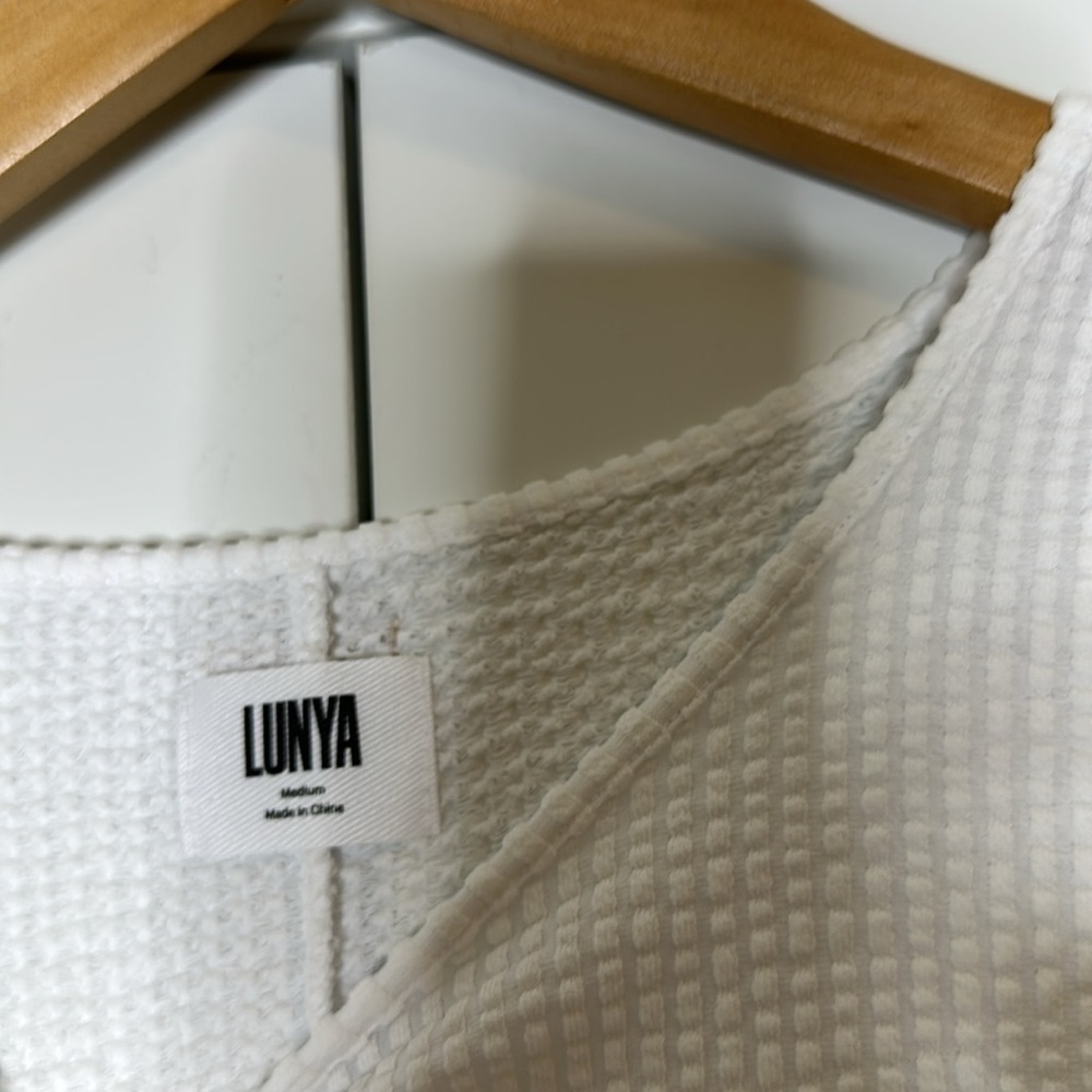 Lunya Organic Cotton Seersucker Midi Dress in white size Medium - Picture 4 of 8